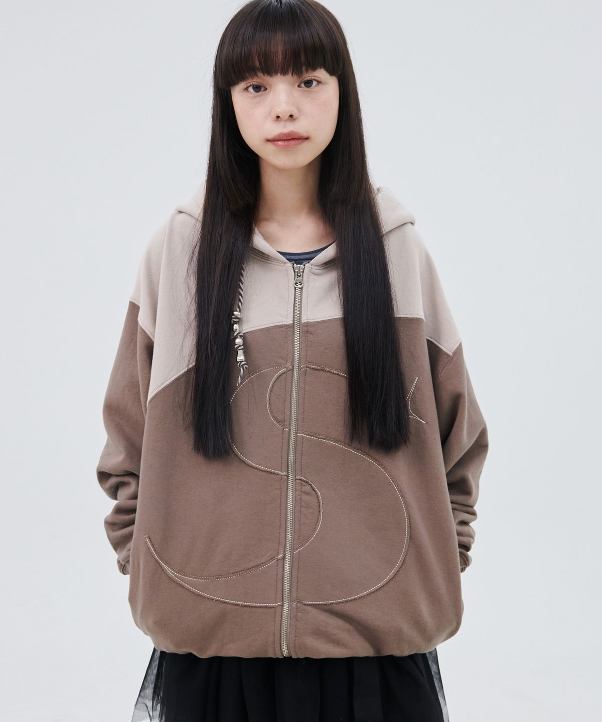 피스메이커(PIECE MAKER) TS SILVER CHARM ZIP HOODIE (BEIGE)