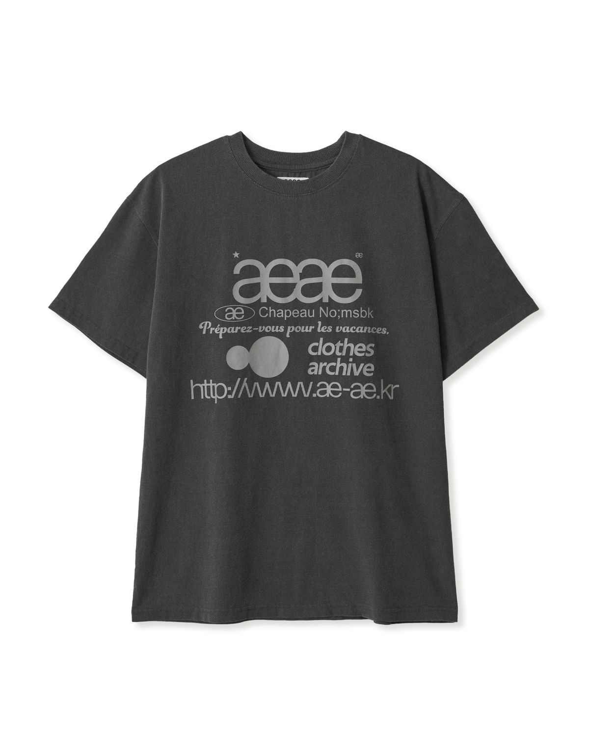 에이이에이이(AEAE) WEB LOGO T-SHIRTS [PIGMENT BLACK]