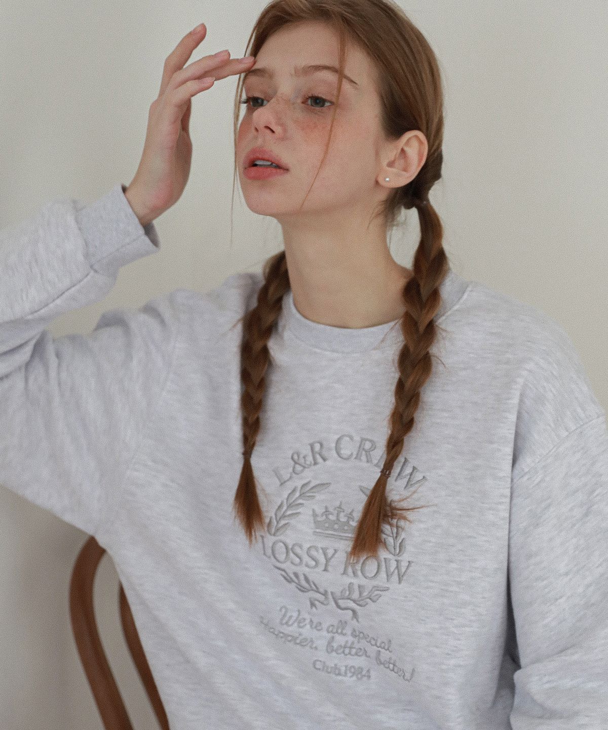 로시로우(LOSSYROW) L&R CREW Logo sweatshirt  White Merange