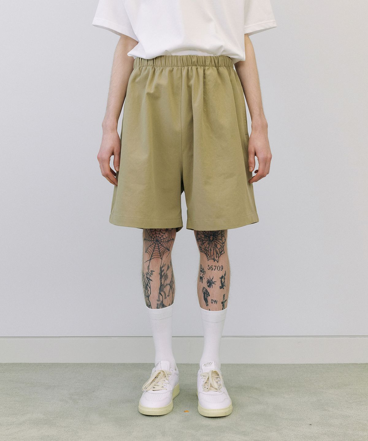 엔도어(ENDOOR) Uniform chino shorts (beige)