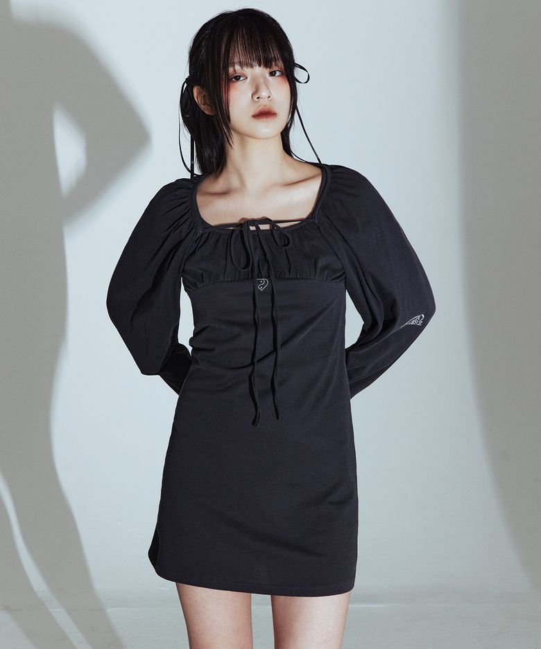 PUFF DRESS IN DARK GREY (셔링 주름 원피스)
