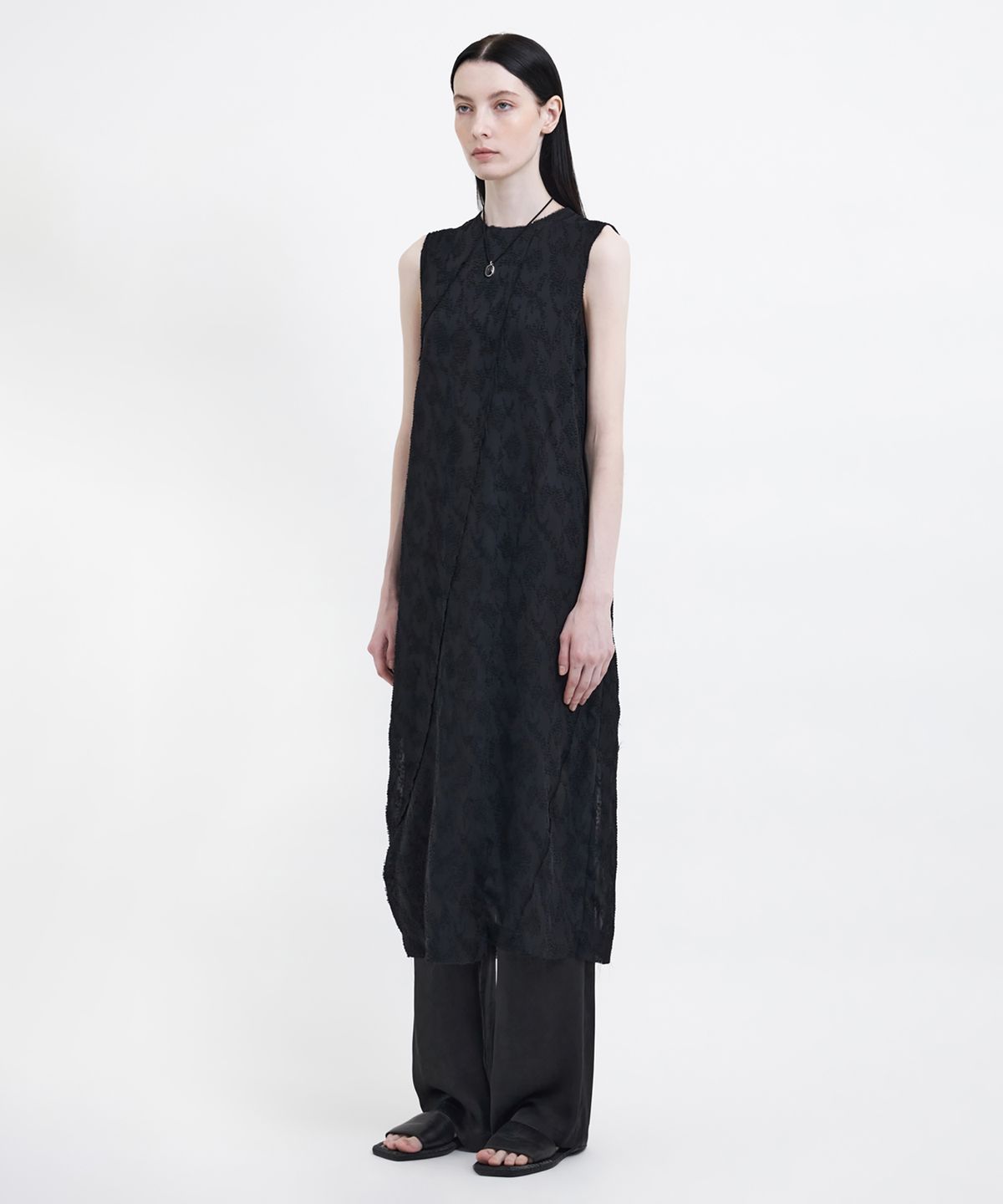 유스(YOUTH) Row-Edge Dress - Black