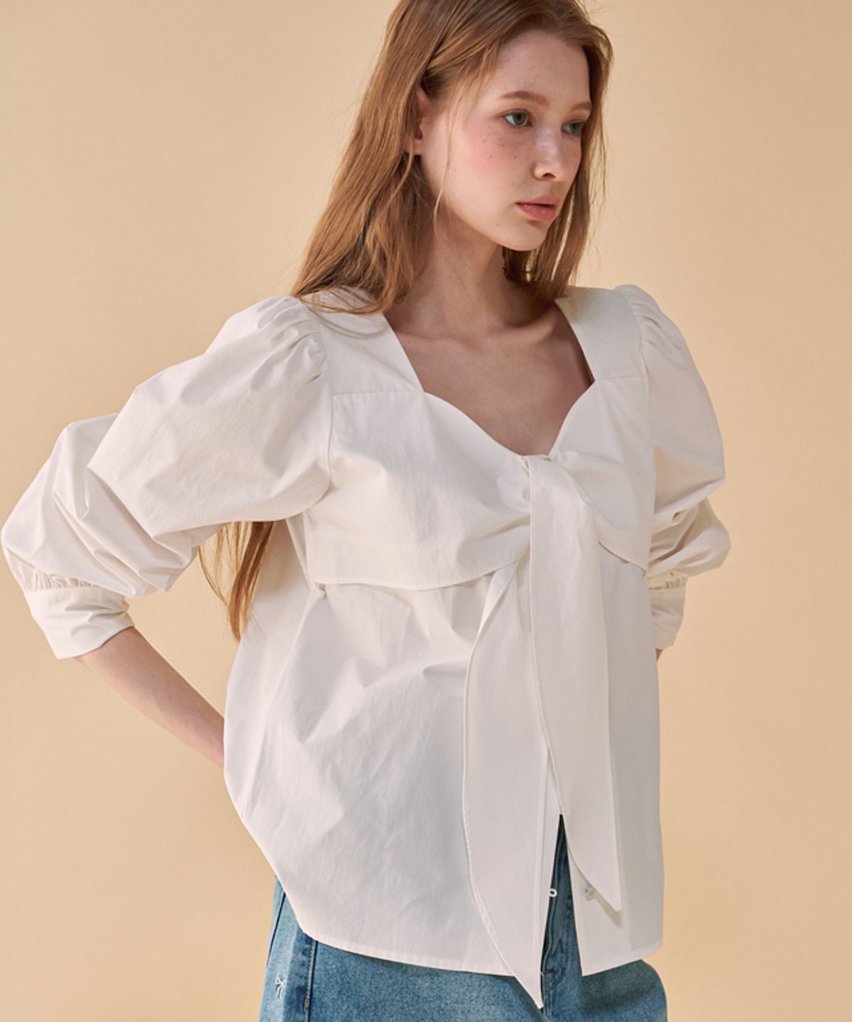 론론(RONRON) RIBBON BOW BLOUSE IVORY