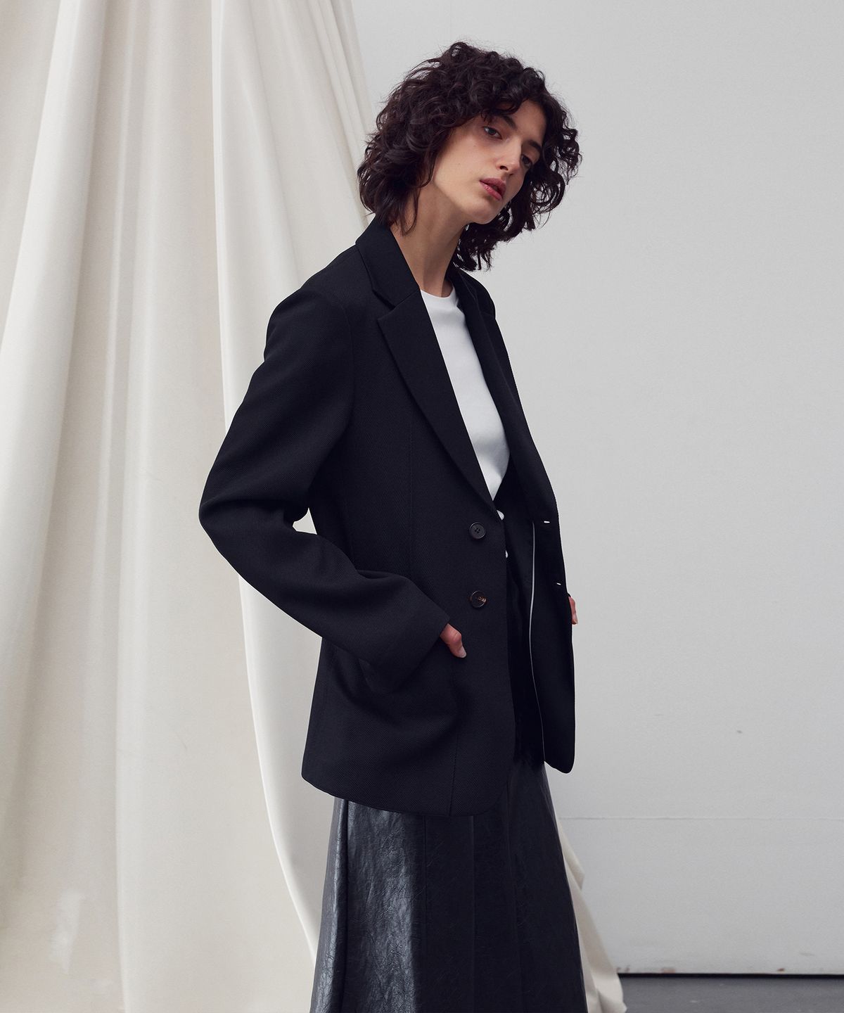 리이(RE RHEE) TWILL BLAZER JACKET BLACK
