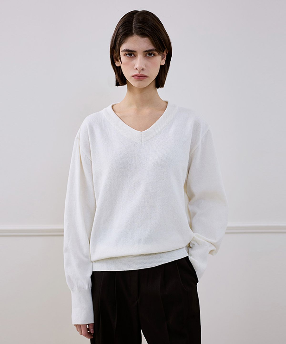 드헤베(DEHEVE) Wool Blended Vneck Knit [Ivory]