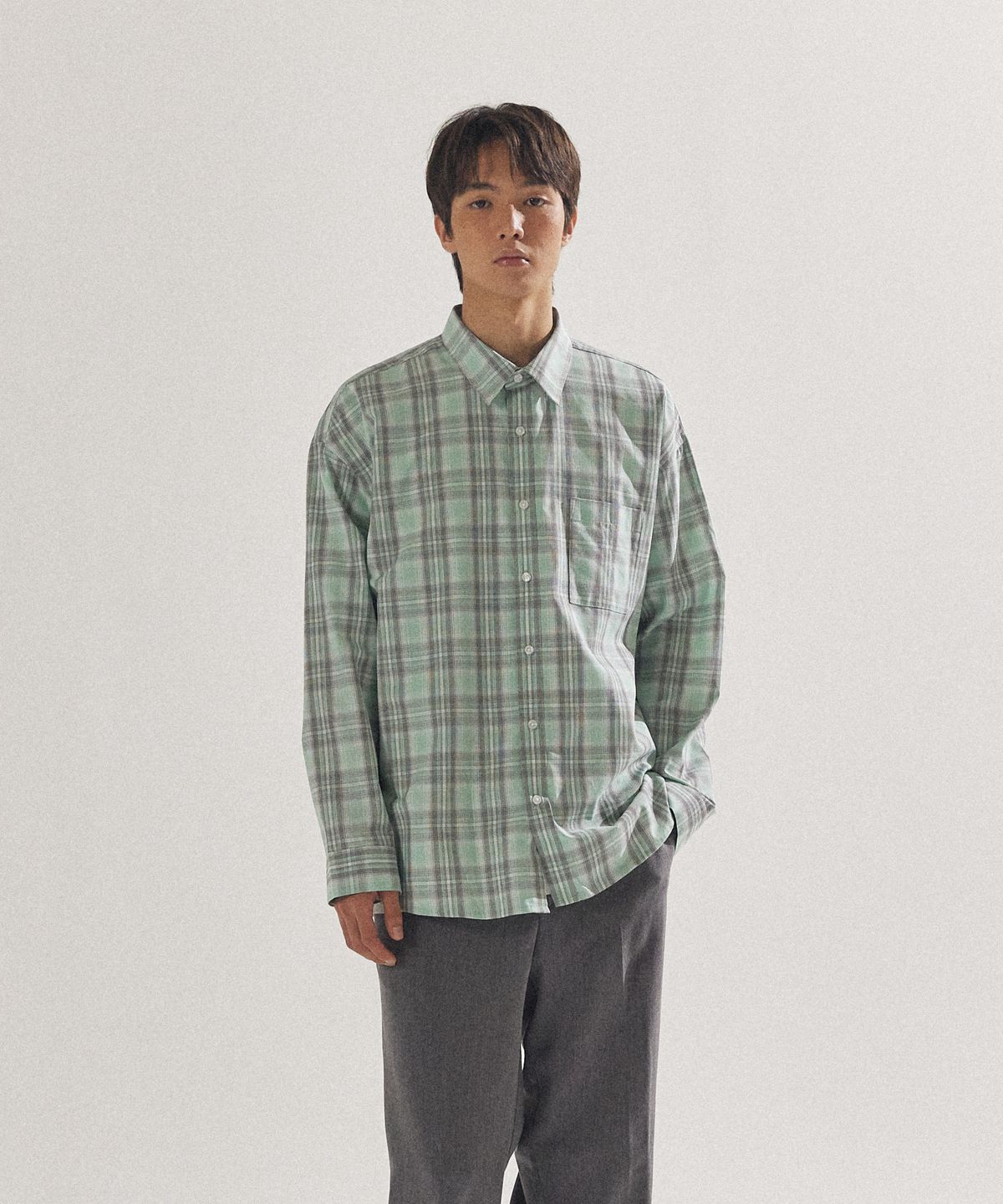 팔랩(PALAP) 남여공용 에센셜 오버핏 타탄 체크 셔츠_PL24S3SH020_GN