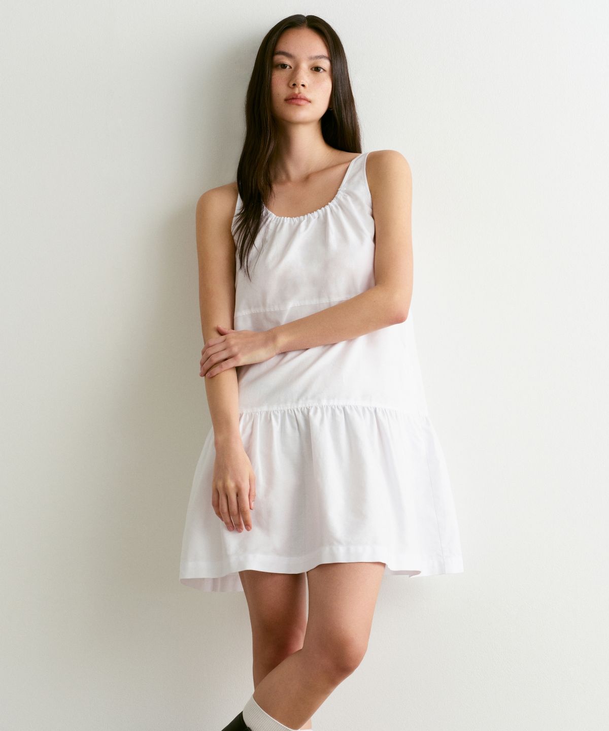 무신사 스탠다드 우먼(MUSINSA STANDARD WOMAN) 우먼즈 코튼 티어드 미니 드레스 [화이트]