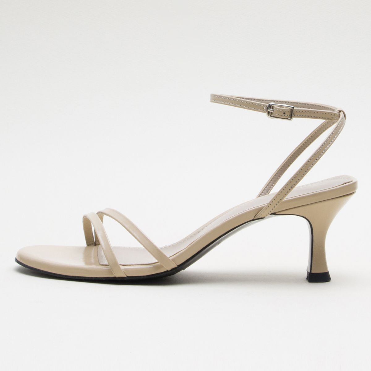 카렌화이트(KAREN WHITE) Elfin kw2629 6cm 샌들