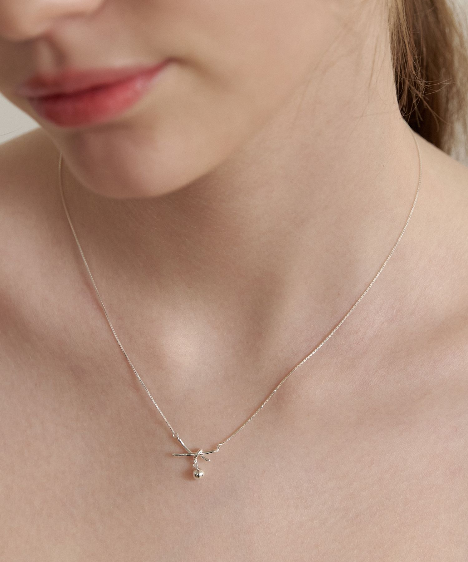 ☆TATIANA☆ Silver 925 Cross Ribbon Ball Necklace NZ2175 MUSINSA | TATIANA (Silver 925) Cross Ribbon Ball Necklace NZ2175