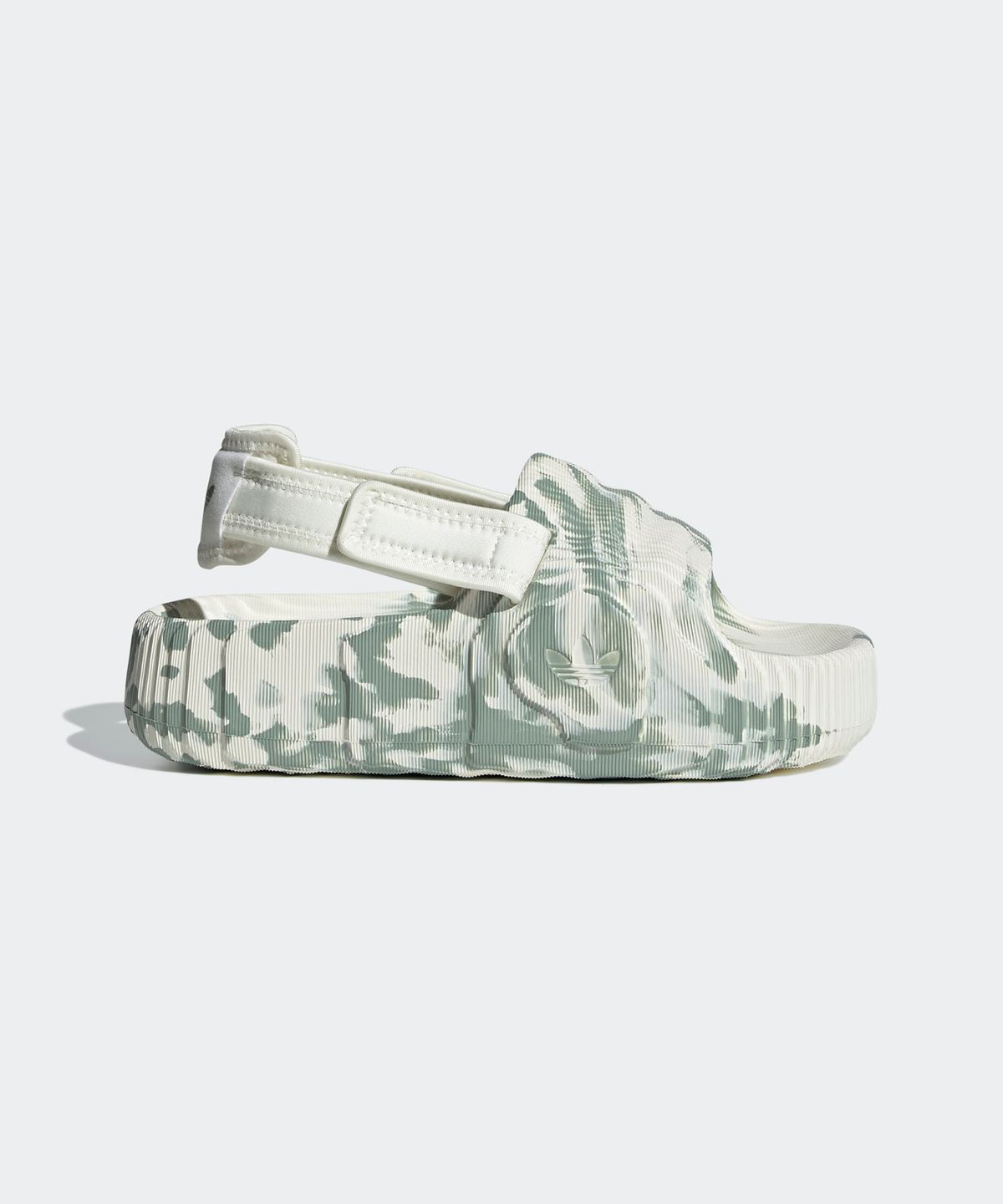 아디다스(ADIDAS) 아딜렛 22 XLG - 화이트:그린 / IE5652