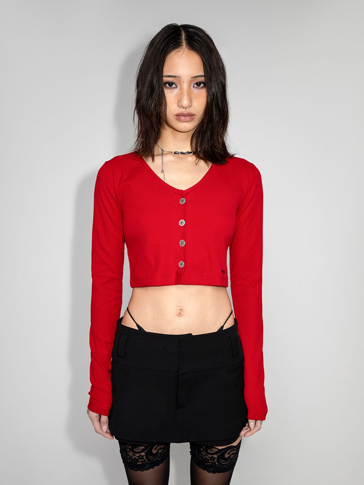 와이이이엘(YEEL) LOGO BUTTON CROPEED CARDIGAN RED