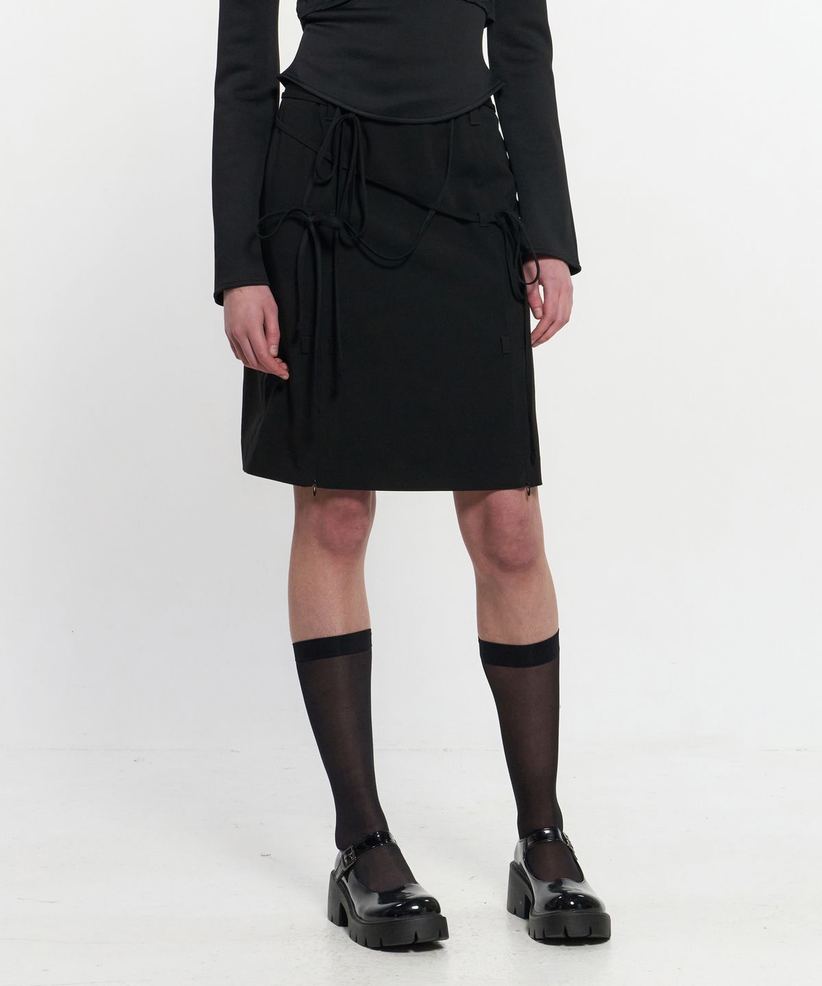 킴지수(KIMZISU) Ribbon Tied Slit Skirt _ BLACK