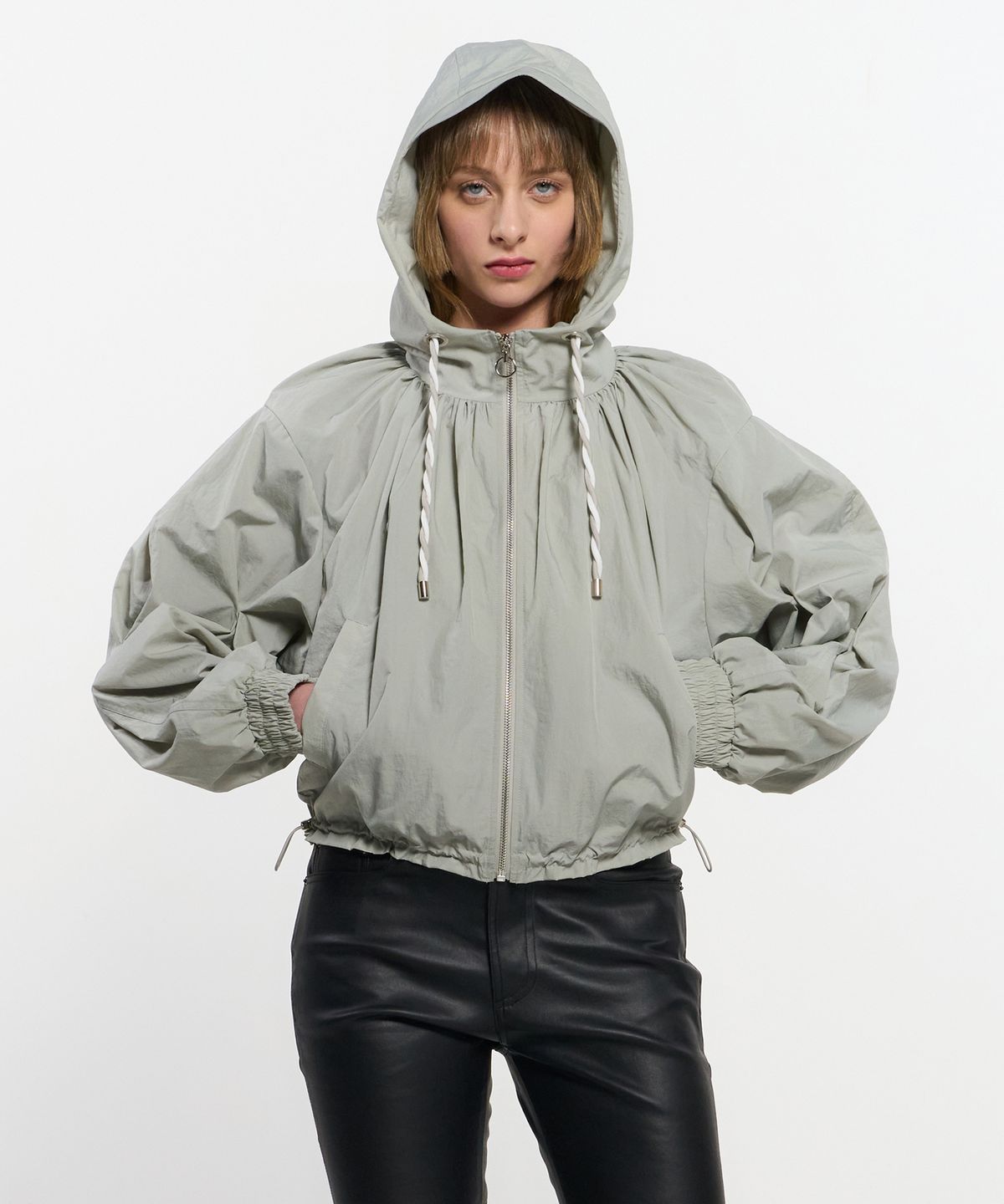 킴지수(KIMZISU) Neck Shirring Hooded Windbreaker _ GREY