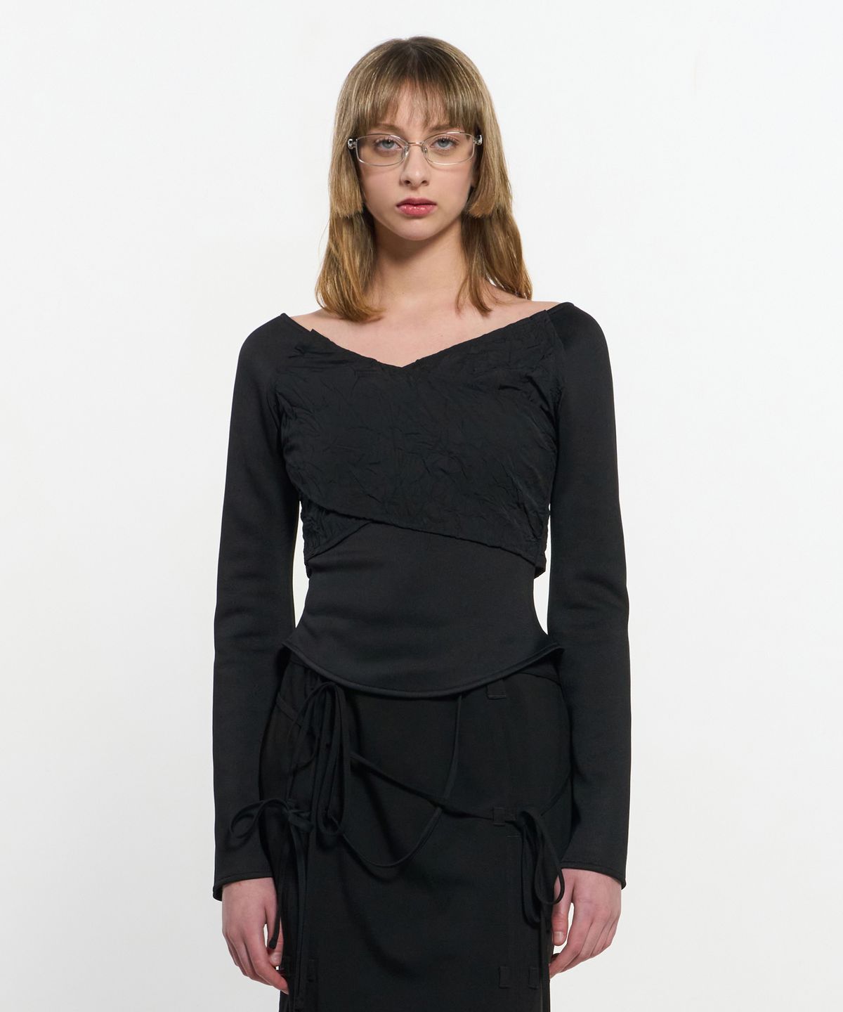 킴지수(KIMZISU) Cross-Draped Top _ BLACK