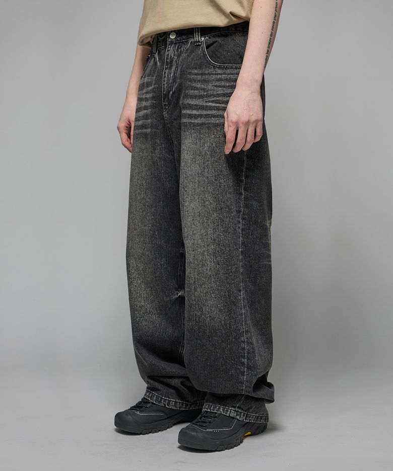 FULLMOON BLACK JEANS