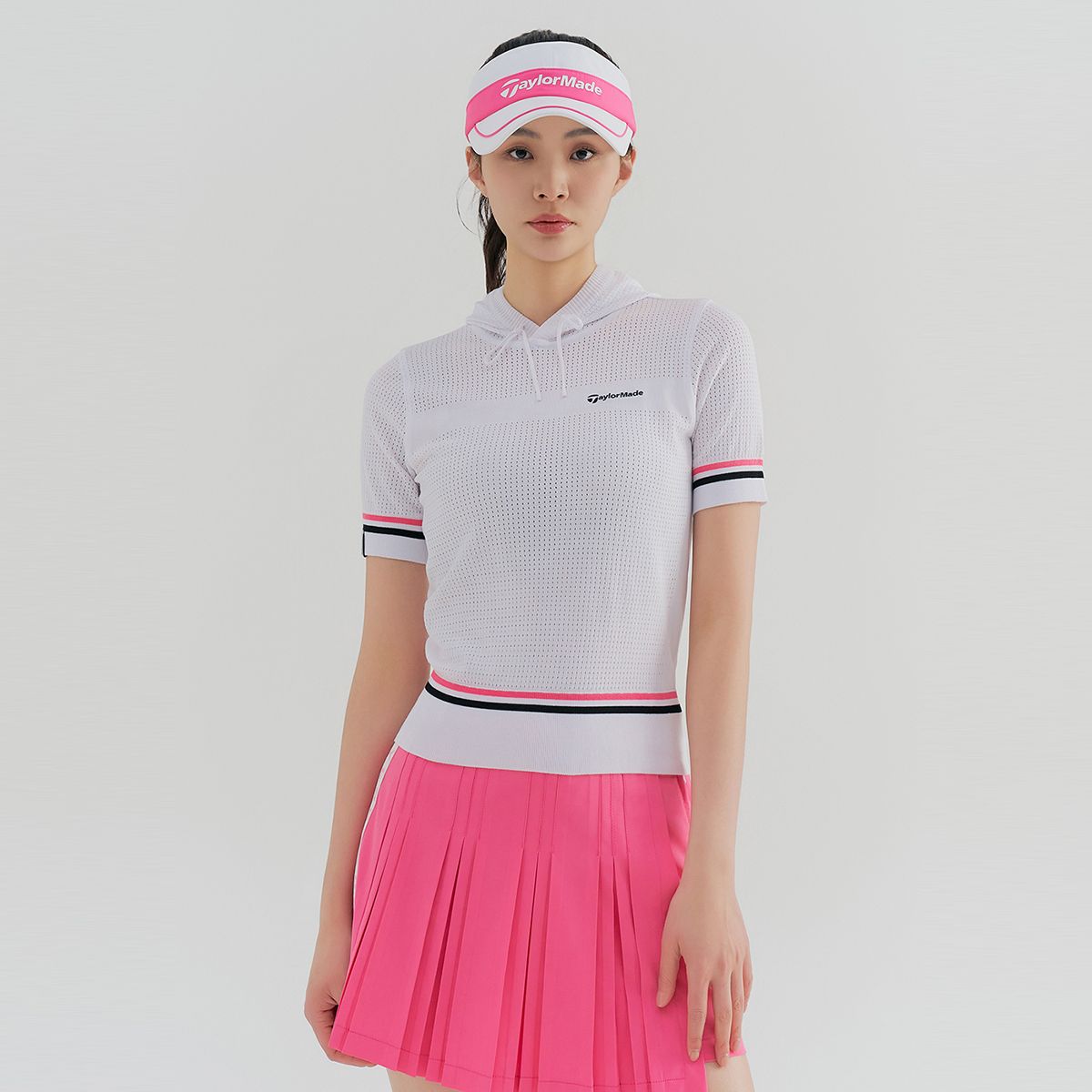 테일러메이드 어패럴(TAYLORMADE APPAREL) 여성 후드 반팔 니트 TSN-62HG21-100