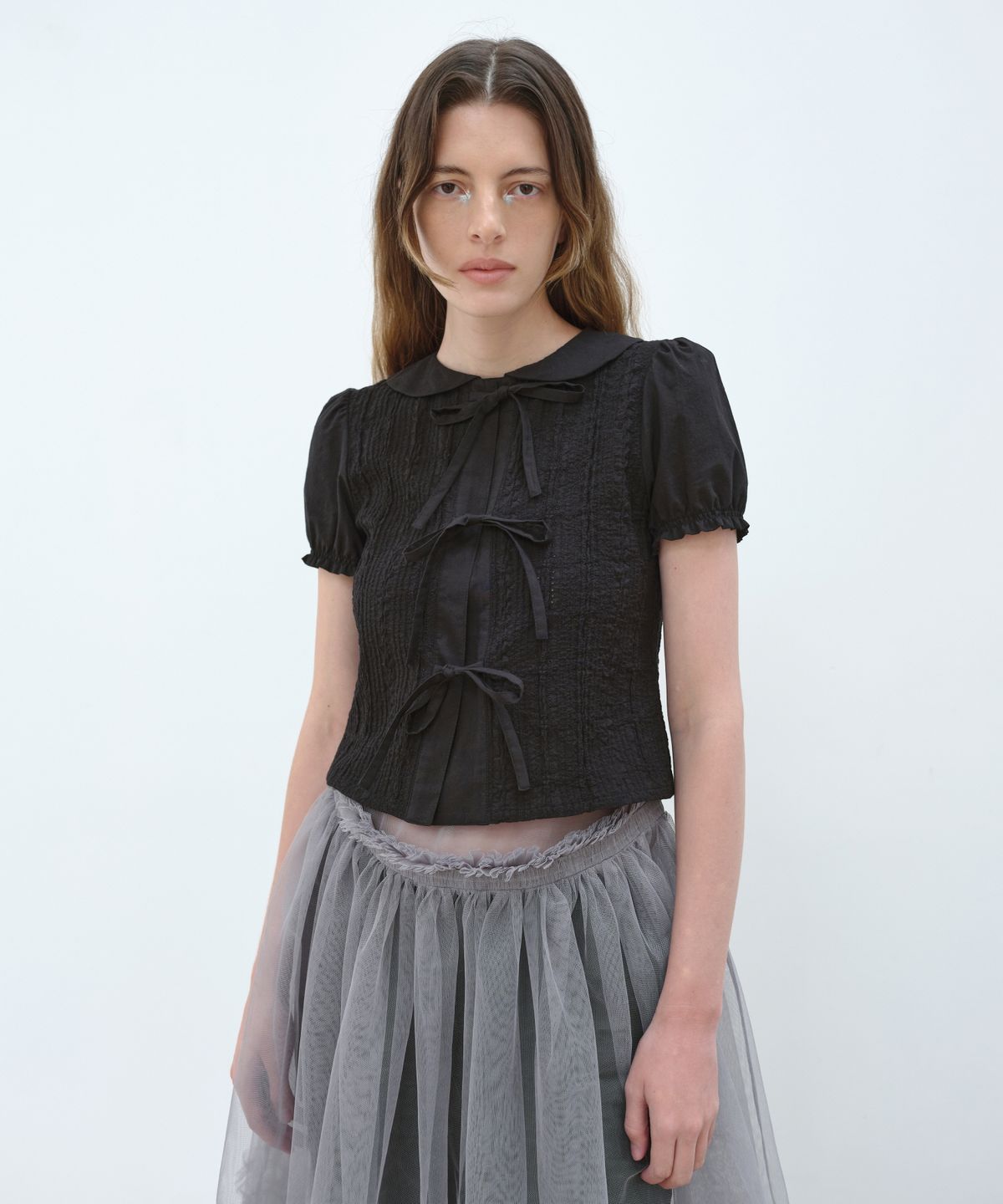 아옵트(AOPT) COTTON EMBROIDERY PUFF BLOUSE - BLACK