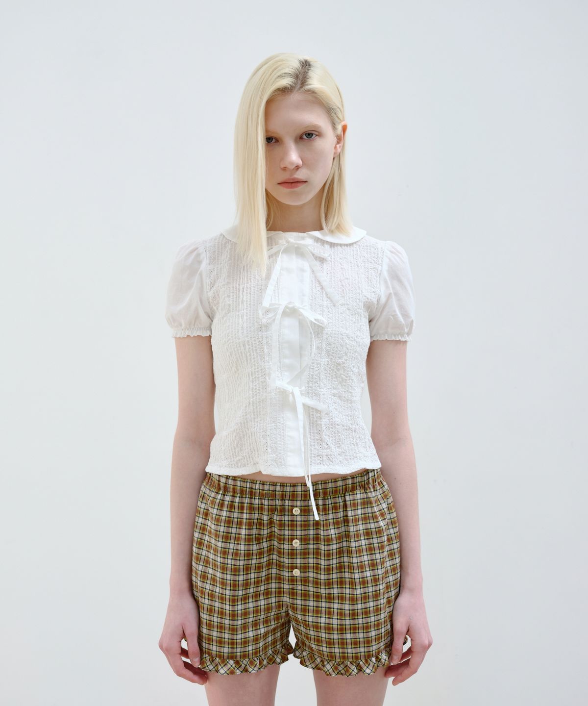 아옵트(AOPT) COTTON EMBROIDERY PUFF BLOUSE - WHITE