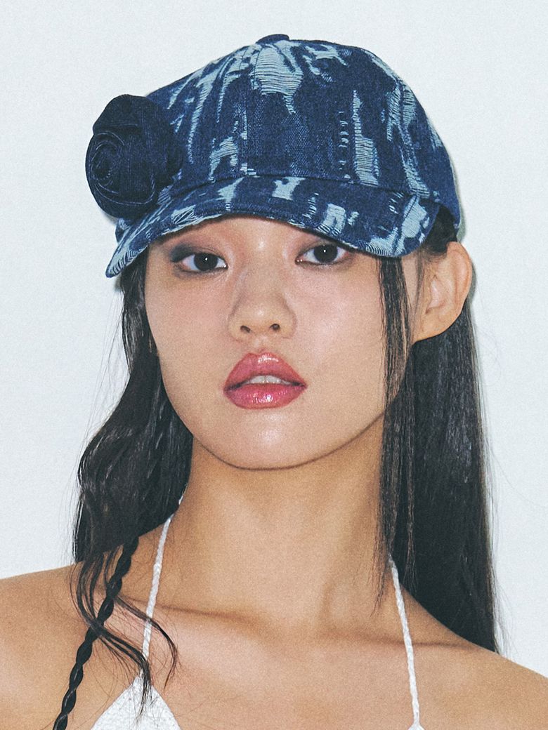 CORSAGE DESTROYED DENIM CAP IN RAW INDIGO