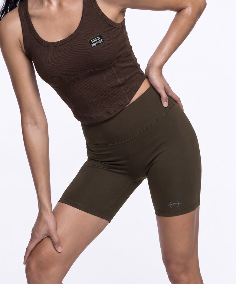 우먼스 서포트 4.0 바이커 쇼츠 (Dark Brown)