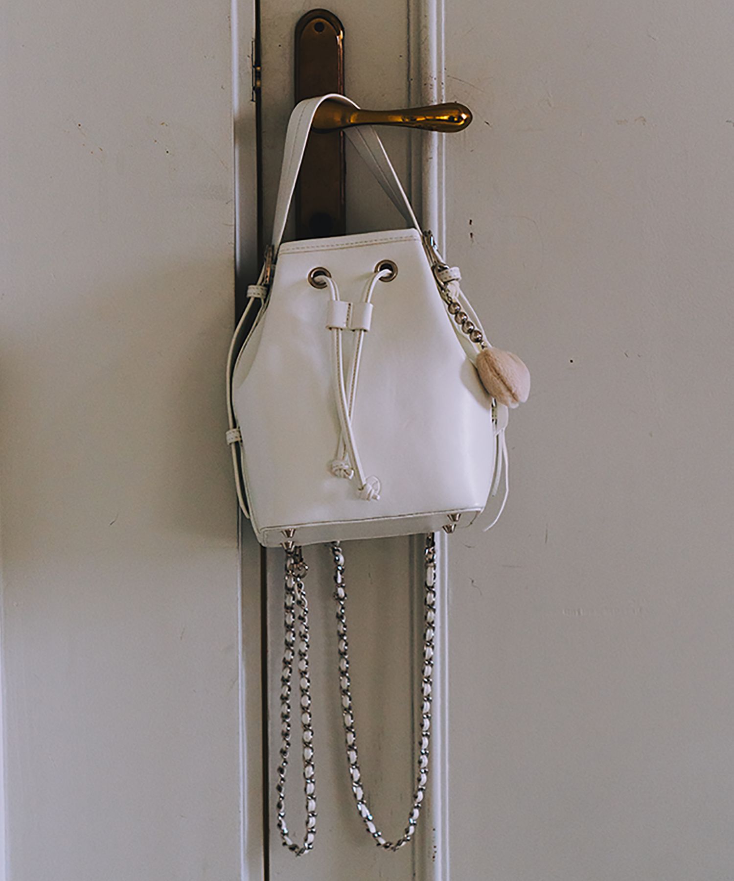 ★LAMINEZ★ [Keyring Gift] 2way Chain Bag White MUSINSA | LAMINEZ [Keyring Gift] Two-way Chain Bag - White