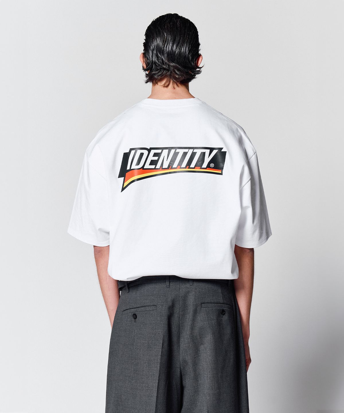 이에이(IEY) BATTERY BACK LOGO T-SHIRT White