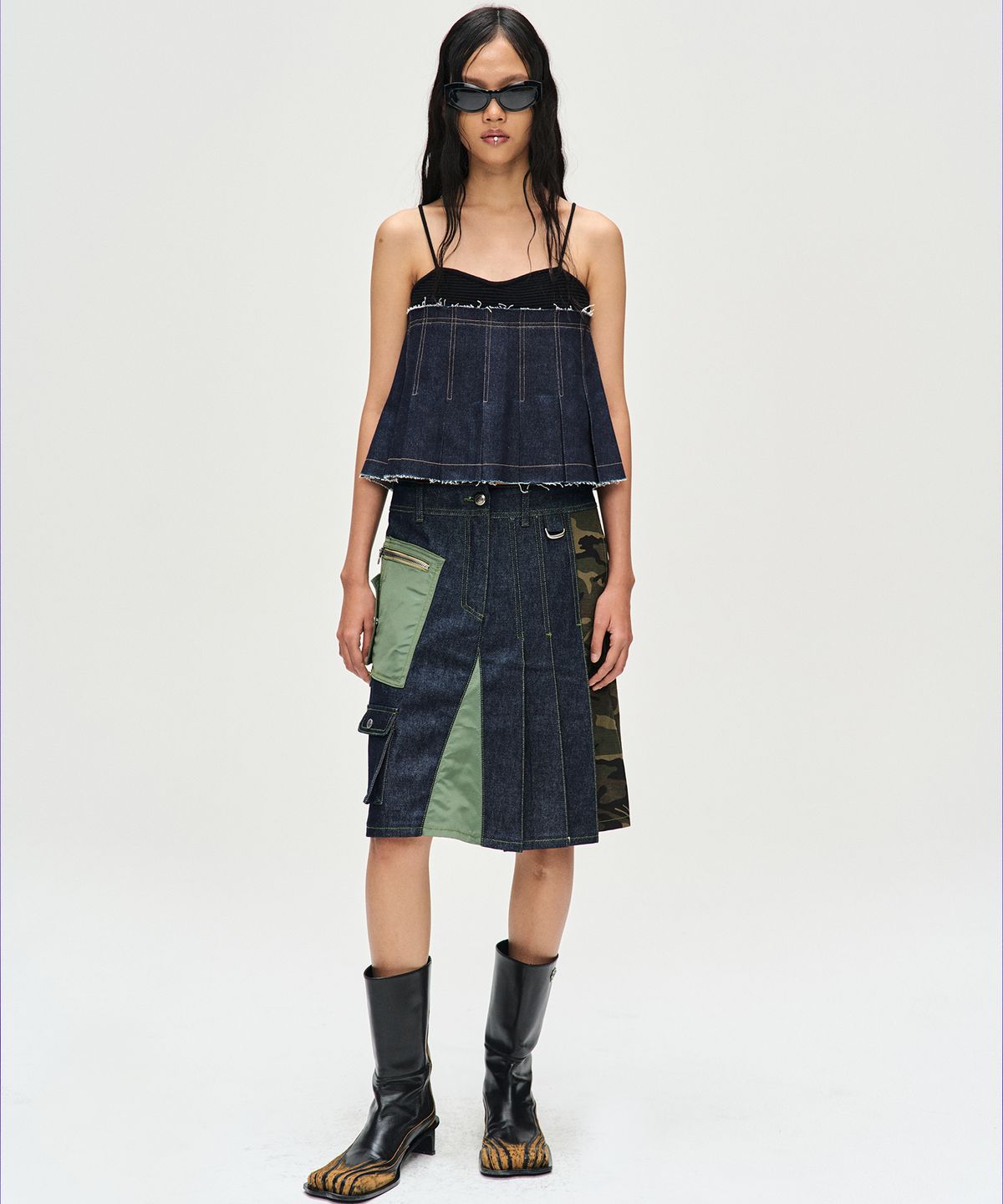 앤더슨벨(ADSB ANDERSSON BELL) 키나 플리츠 데님 니트탑 atb1091w(BLACK INDIGO)