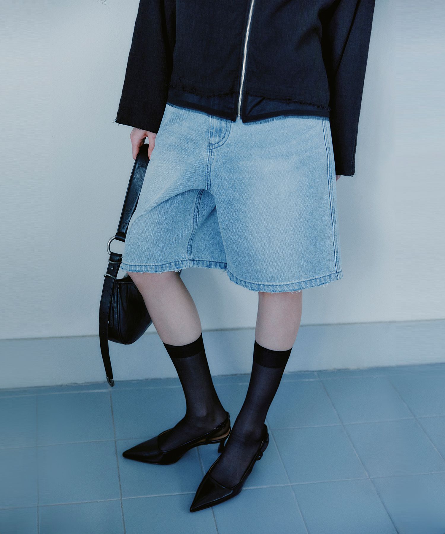 【INSILENCE】[CALIK] WIDE BERMUDA DENIM MUSINSA | INSILENCE WOMEN [CALIK] Wide Bermuda denim LIGHT BLUE