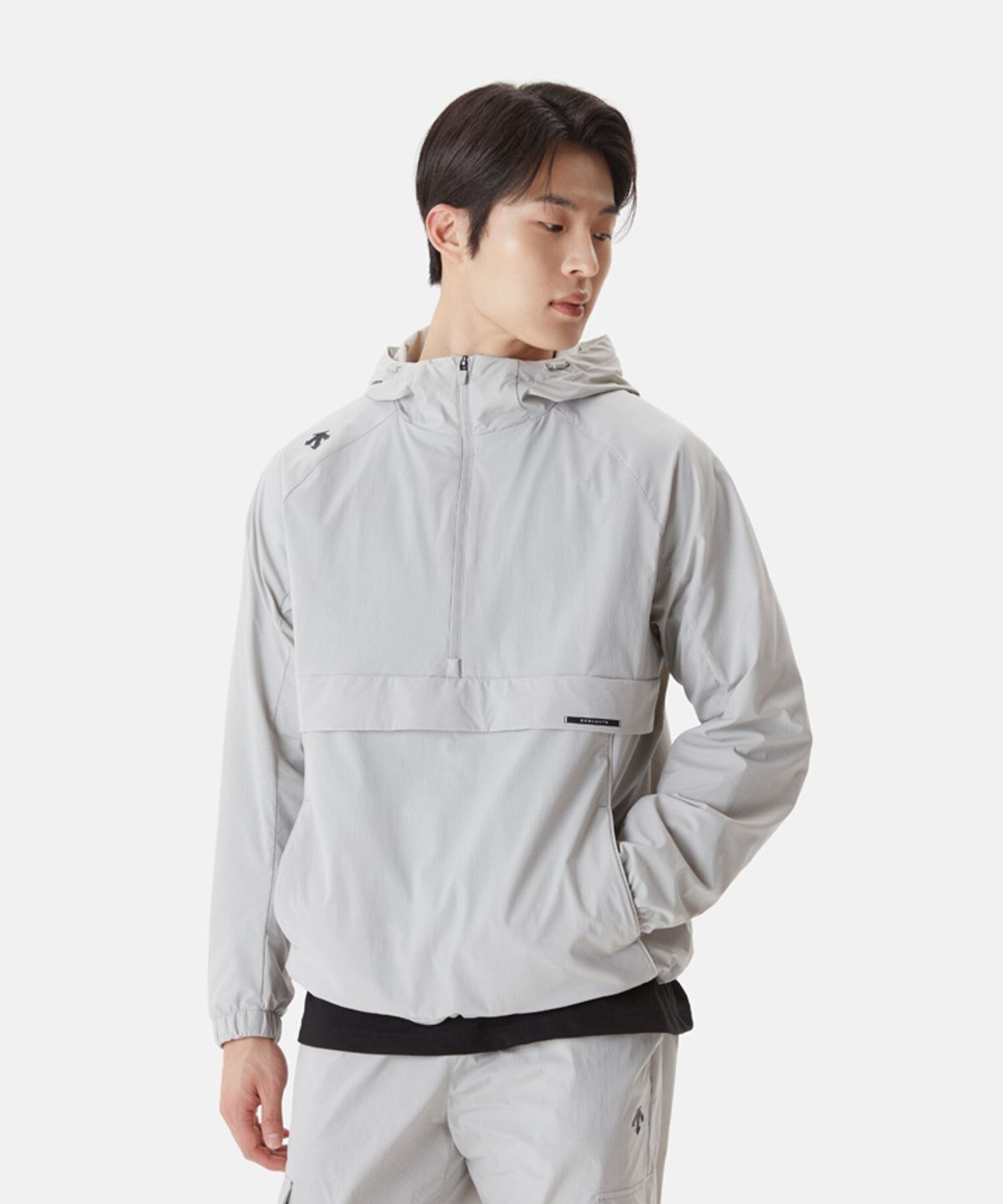 데상트(DESCENTE) 그래픽 메쉬 안감 우븐 아노락 베이지(SP123UAN21)