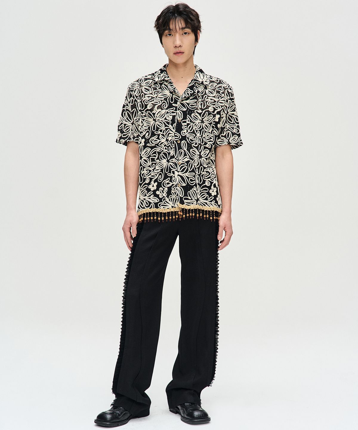 앤더슨벨(ADSB ANDERSSON BELL) 플라워 자카드 셔츠 atb1048m(BLACK)