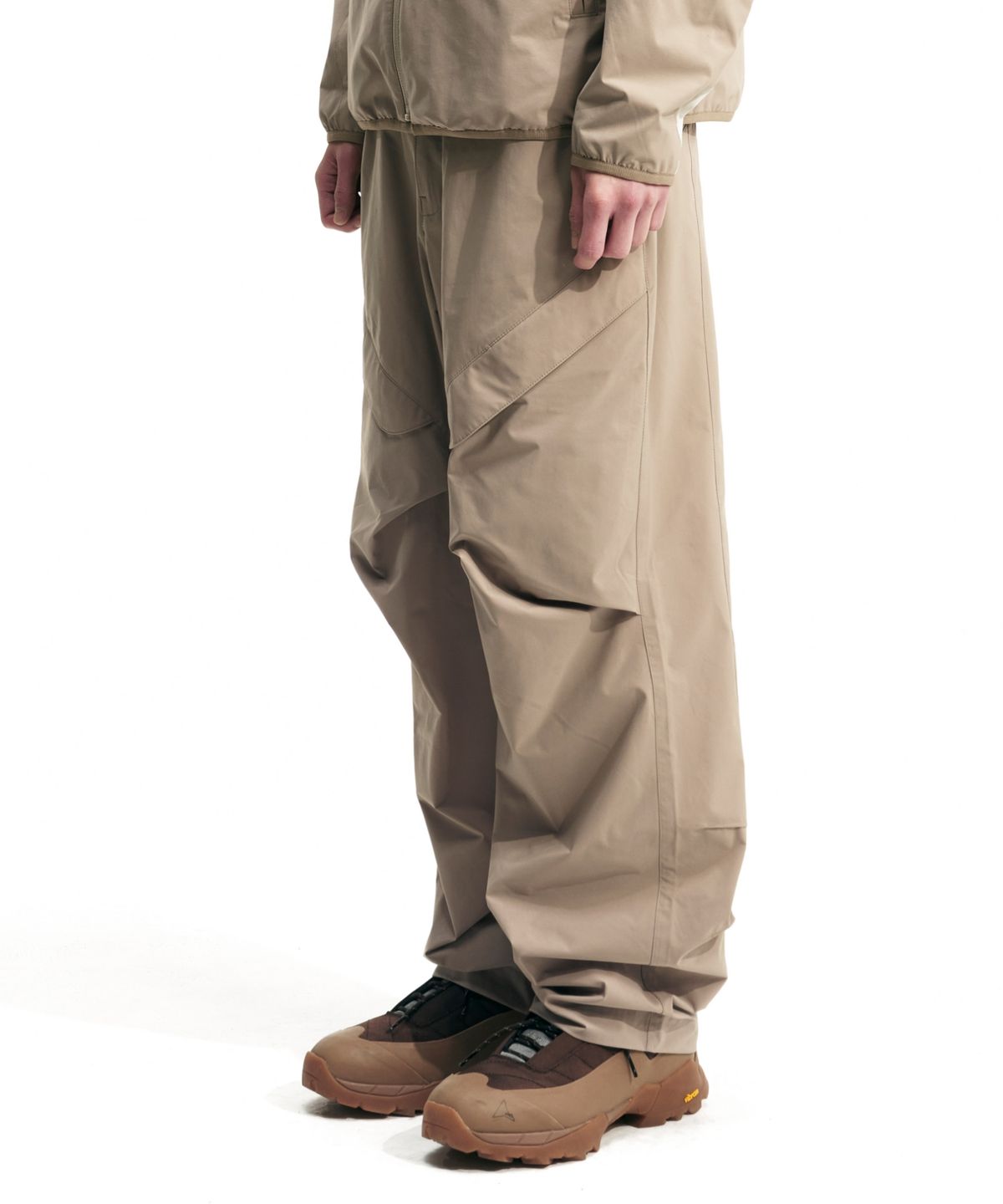 록히드마틴(LOCKHEED MARTIN) CACTUS DART PANTS (BEIGE)