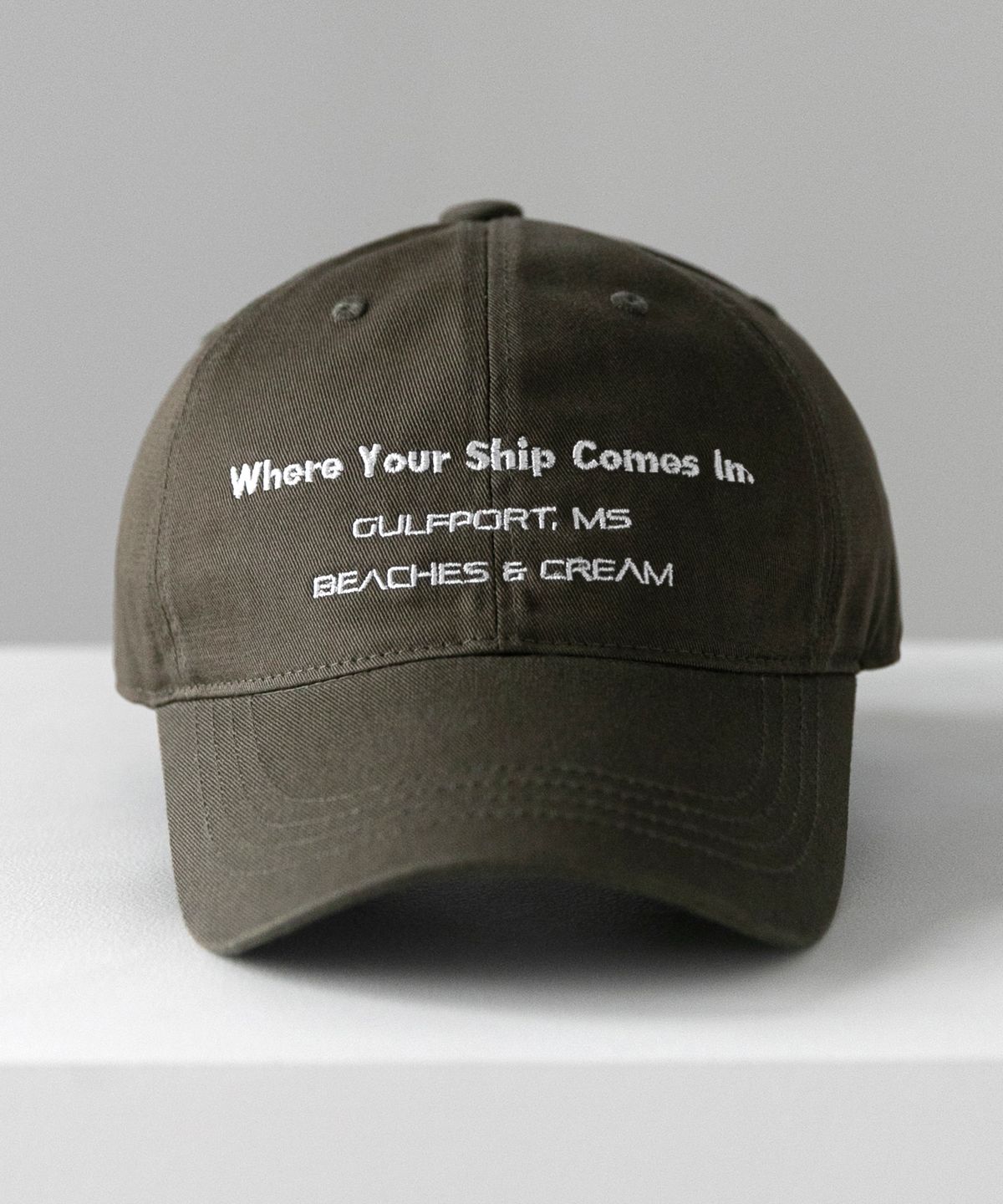 비치스앤크림(BEACHESANDCREAM) GULFPORT. MS BALL CAP-KHAKI