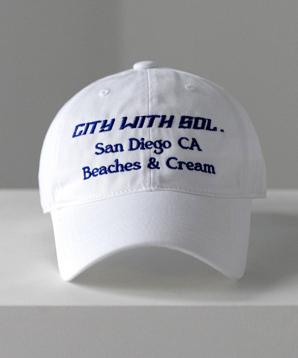 비치스앤크림(BEACHESANDCREAM) SANDIEGO CA BALL CAP-WHITE