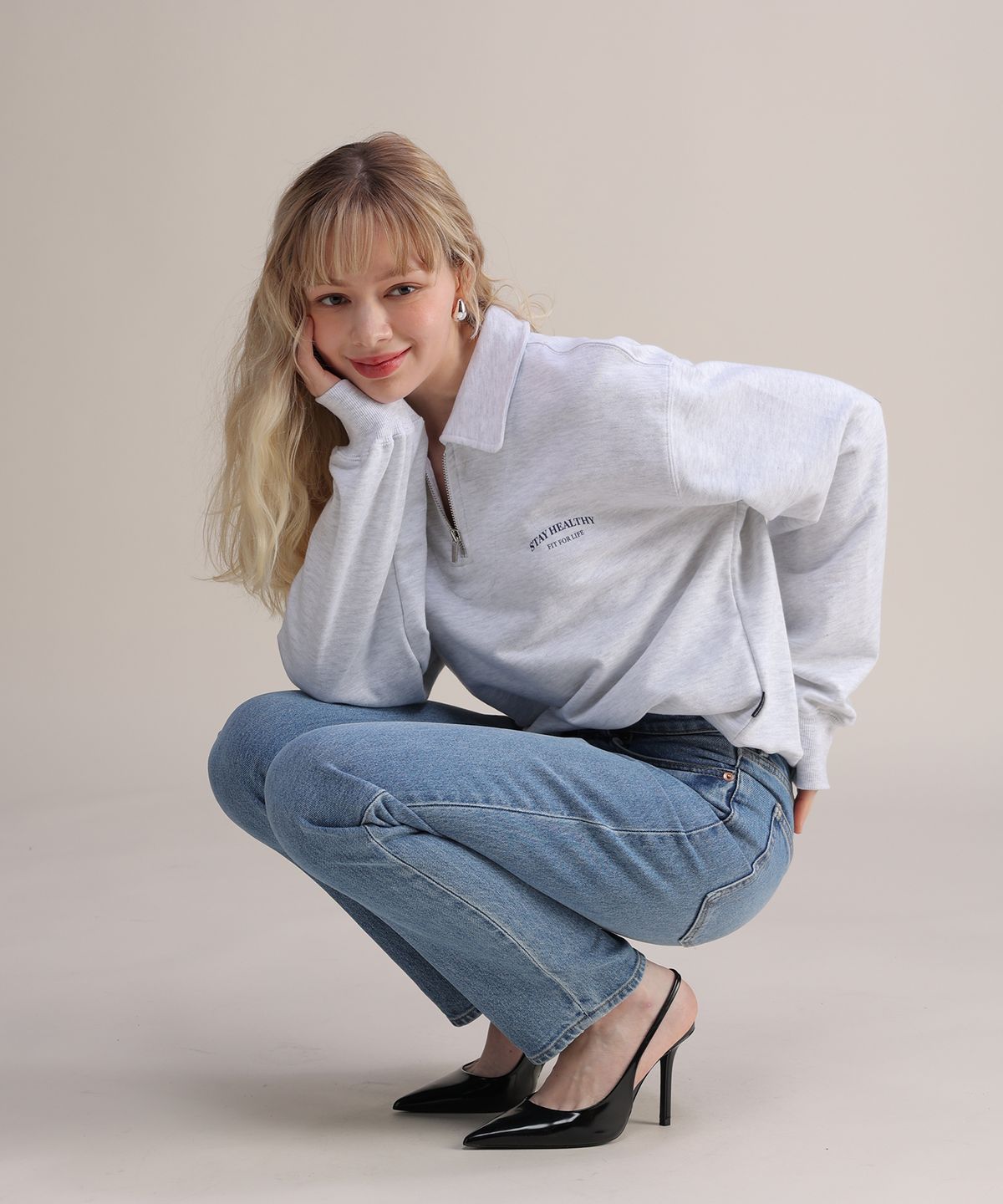 이십오퍼센테이지(25PERCENTAGE) 25P 스테이 로고 카라 집업 스웨트셔츠 25B41210WM