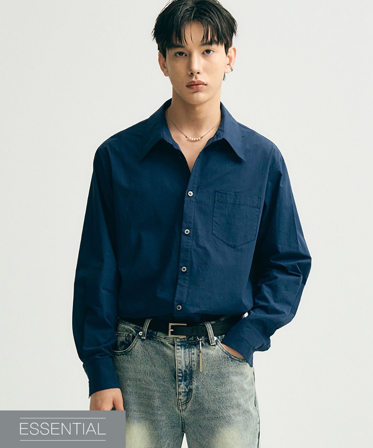 노이어(NOIRER) 클래식 코튼 레귤러 셔츠 (네이비)
