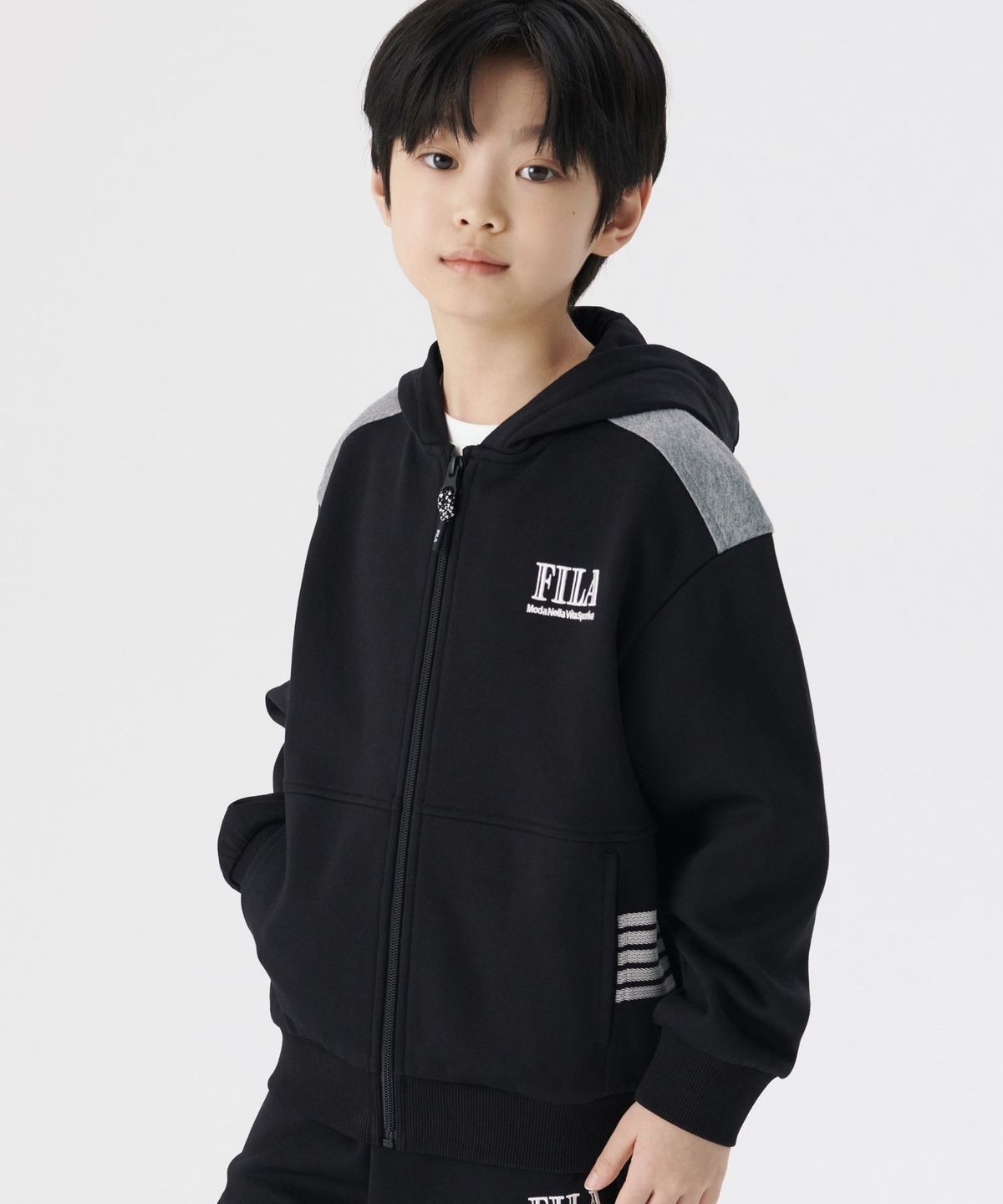 휠라 키즈(FILA KIDS) 배색 절개 후드집업