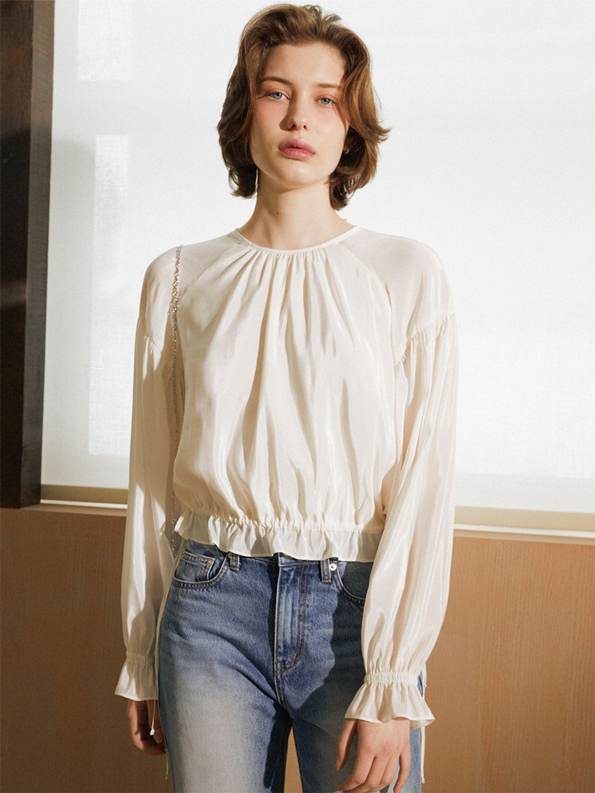 오앨(OUEL) SHINING SHIRRING BLOUSE_CREAM