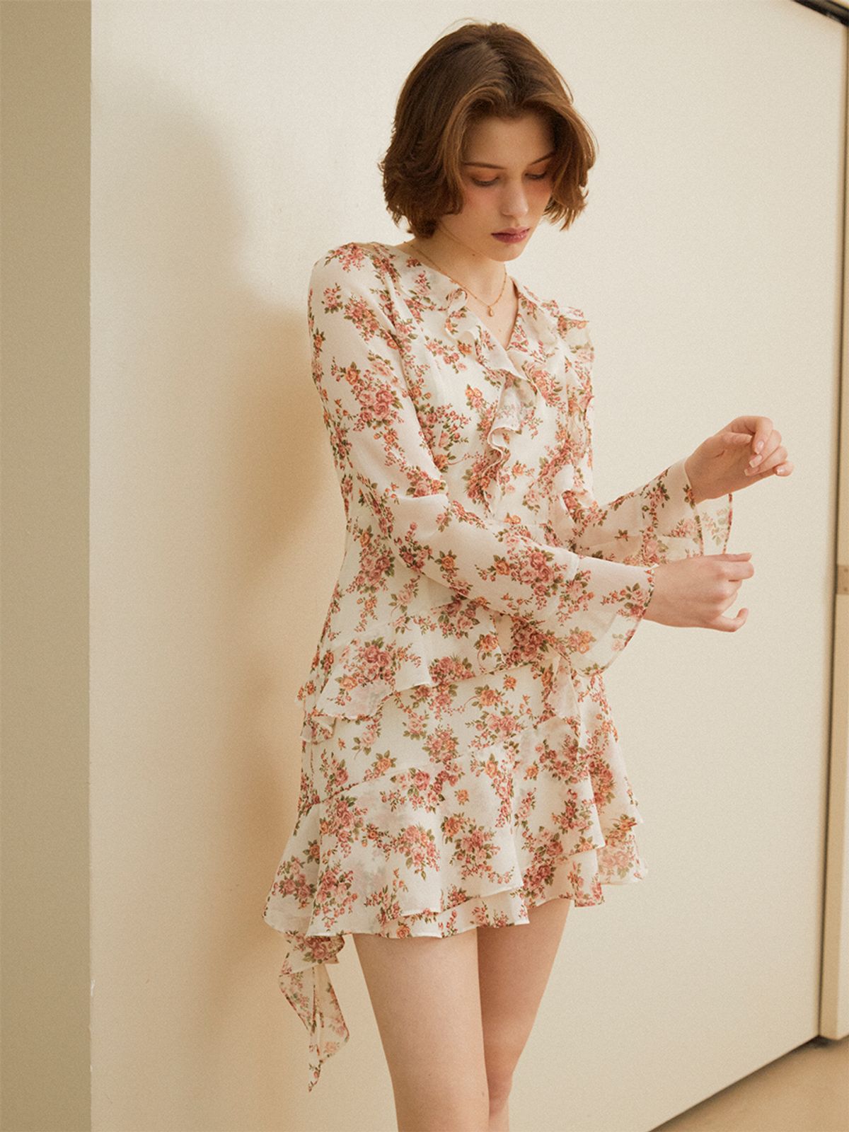 오앨(OUEL) ASYMMETRIC RUFFLE MINI DRESS_VINTAGE FLOWER