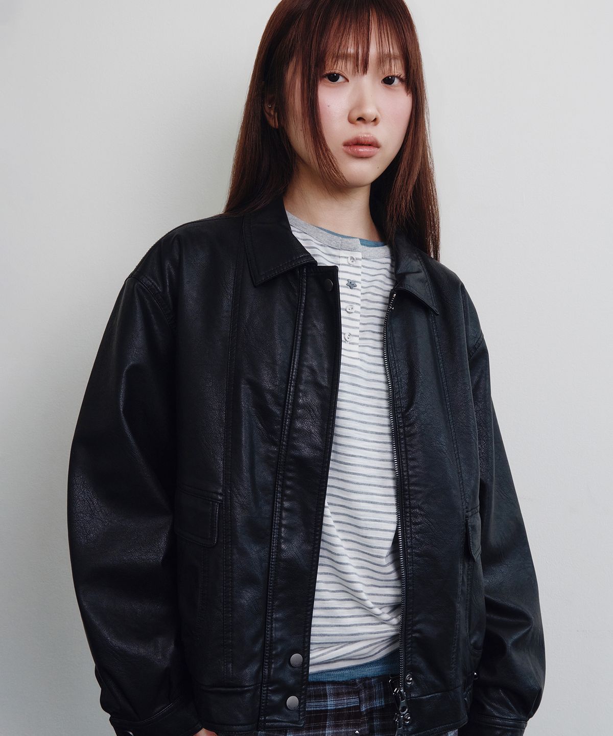 셀리테일즈(CELITAILS) FAUX LEATHER POCKET JUMPER_BLACK