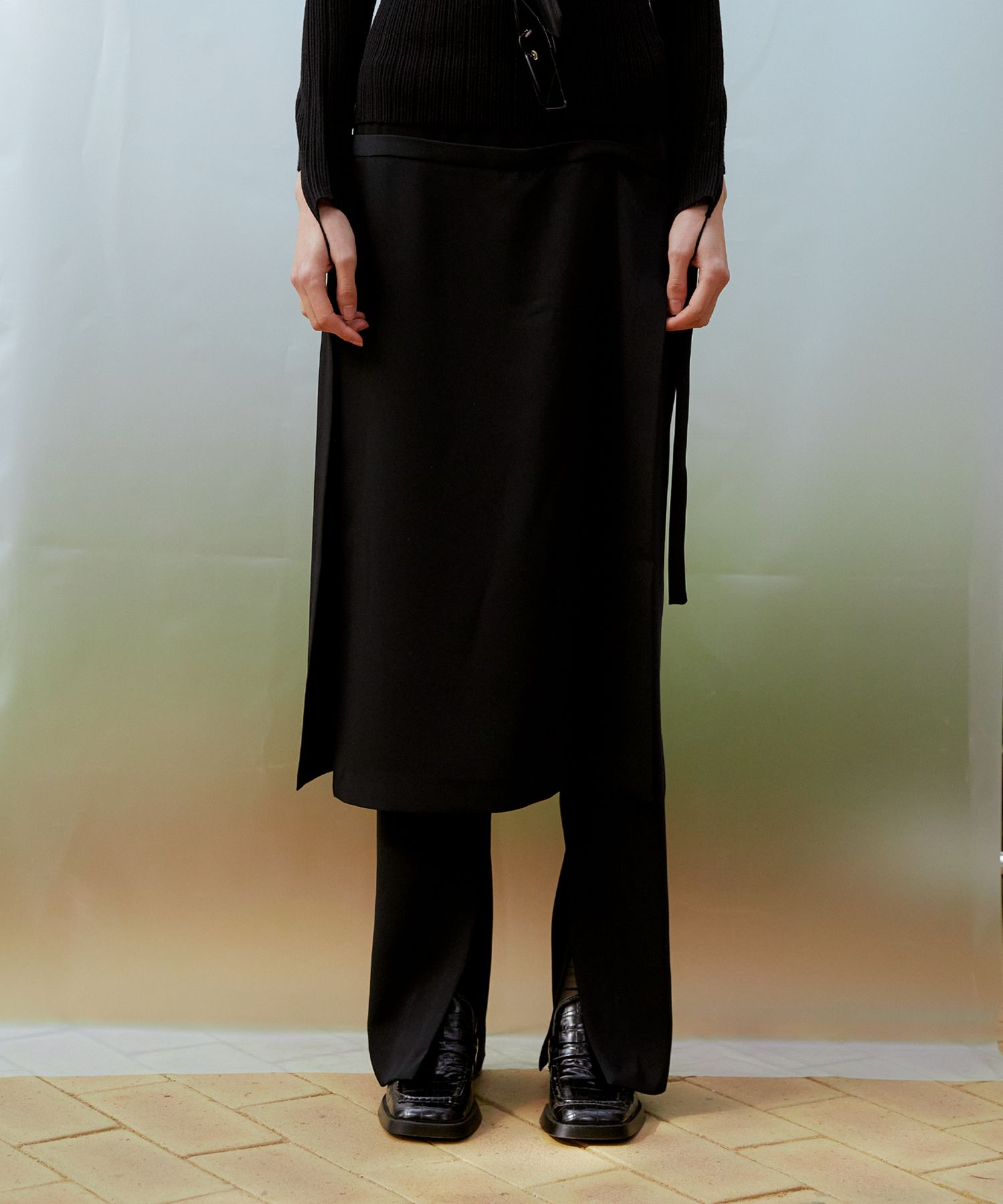 【13MONTH】Wrap Layered Skirt Pants (BLACK) Wrap Layered Skirt Pants (BLACK) - 13MONTH | 60% - Asian