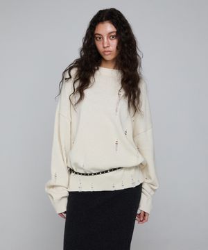 [런웨이] 데미지 라운드 니트_오트밀