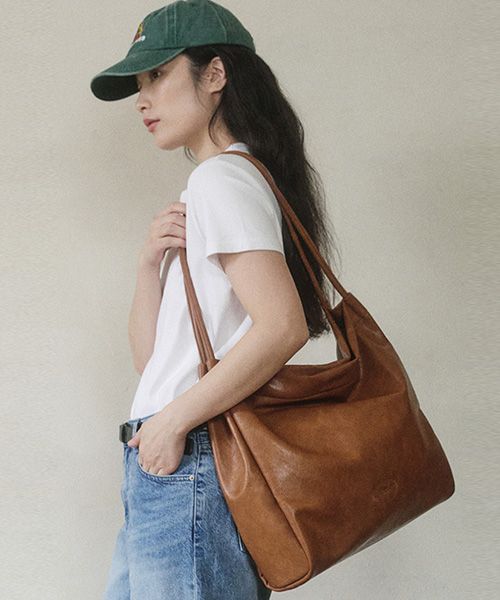 人気【DeMAKER】MAREE SHOULDER BAG MUSINSA | DEMAKER Big Marée shoulder bag-caramel
