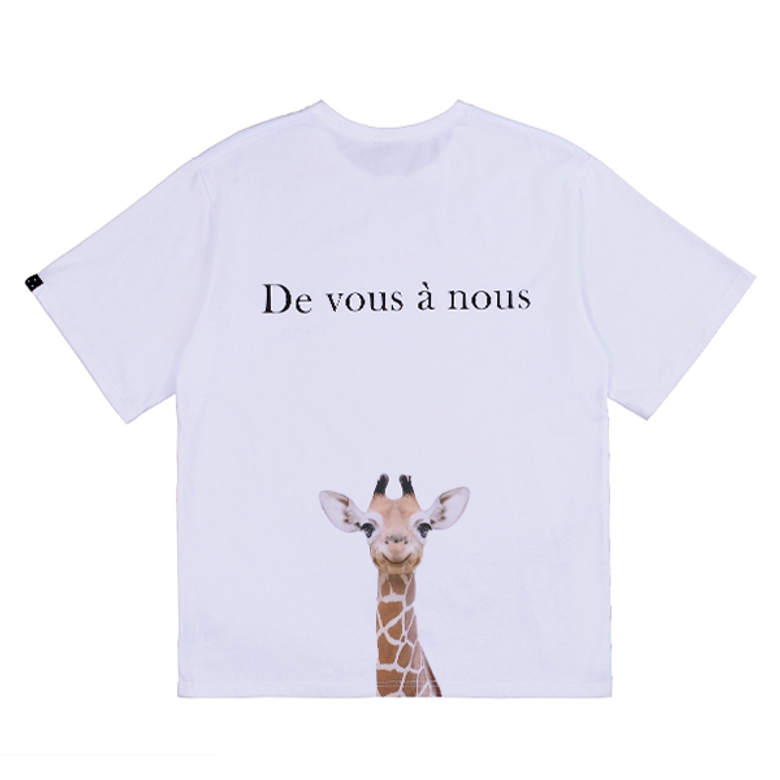 GIRAFFE GRAPHIC T-SHIRT 기린 그래픽 티셔츠