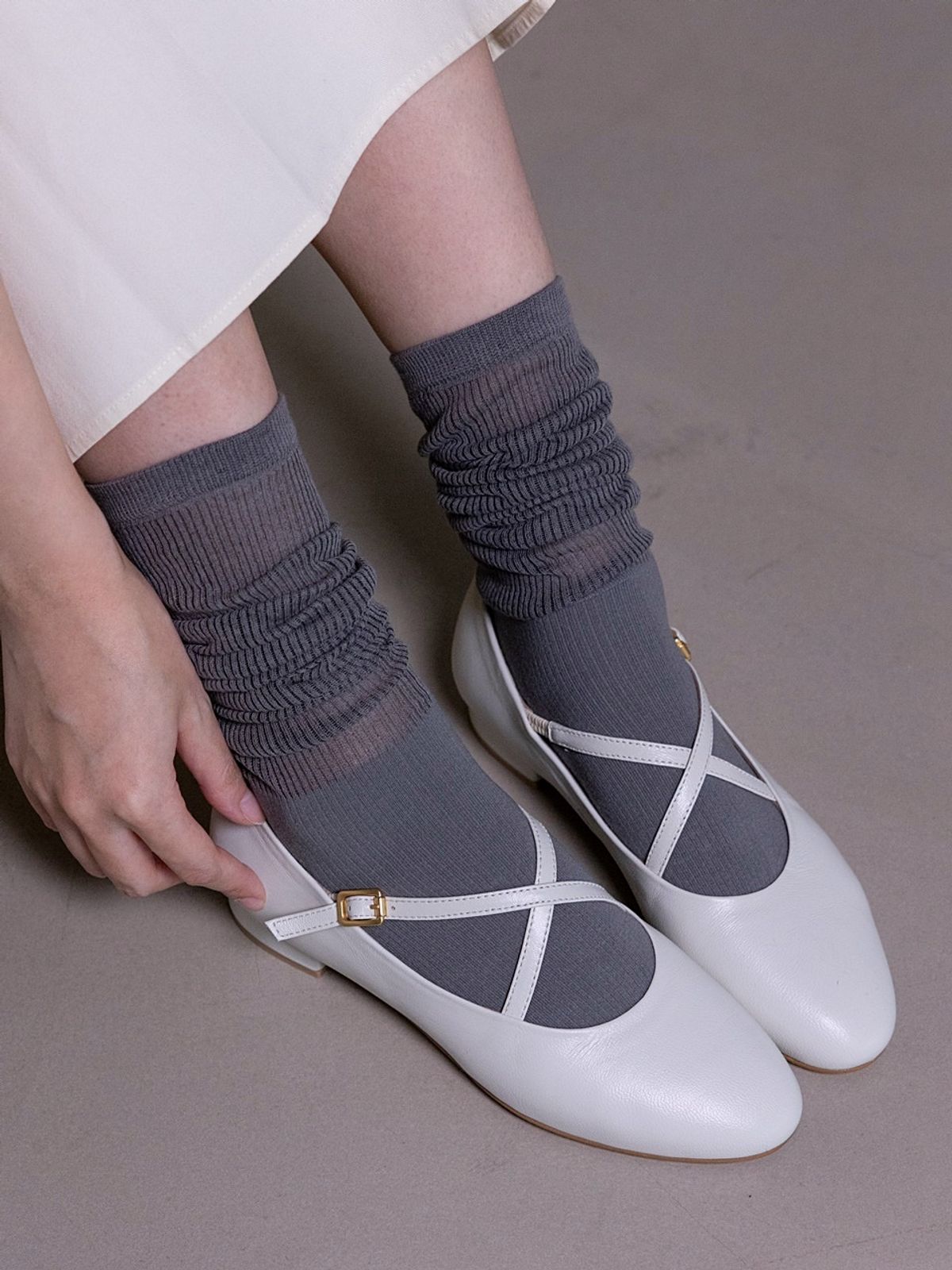 쥬다르(JEU DART) cross ballerina flat  ivory
