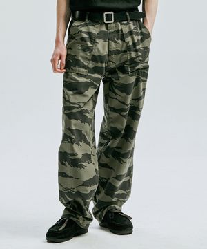 루즈핏 타이거 카모 퍼티그 팬츠