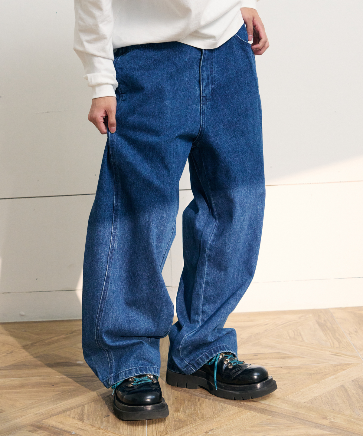이스트서비스샵(eastserviceshop) Vintage Washed Curved Denim - M/Blue