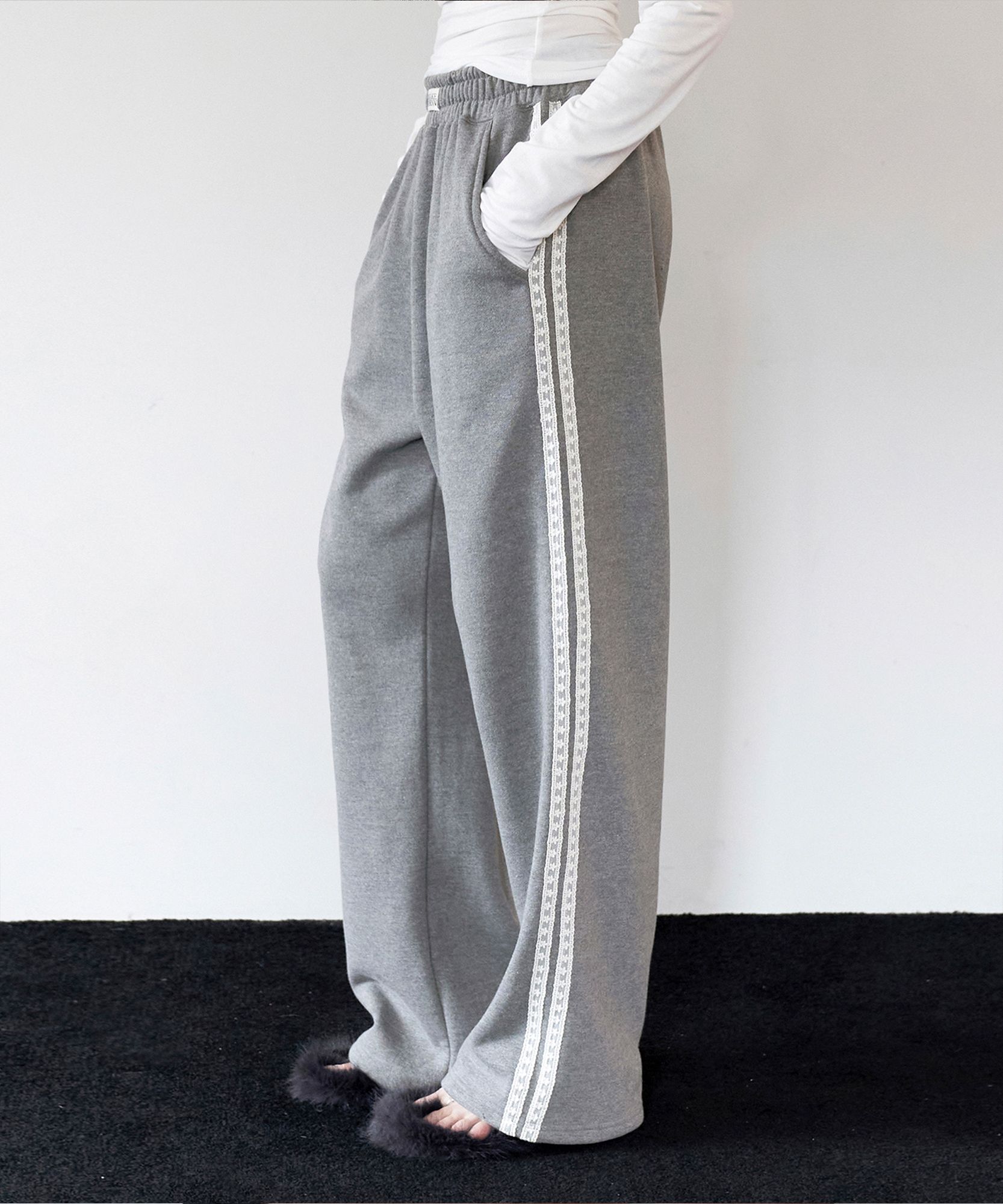 パンツ ROCKCAKE Lace Line 2way Jogger 5BJH1359 MUSINSA | ROCKCAKE Lace Line 2way Jogger - Gray