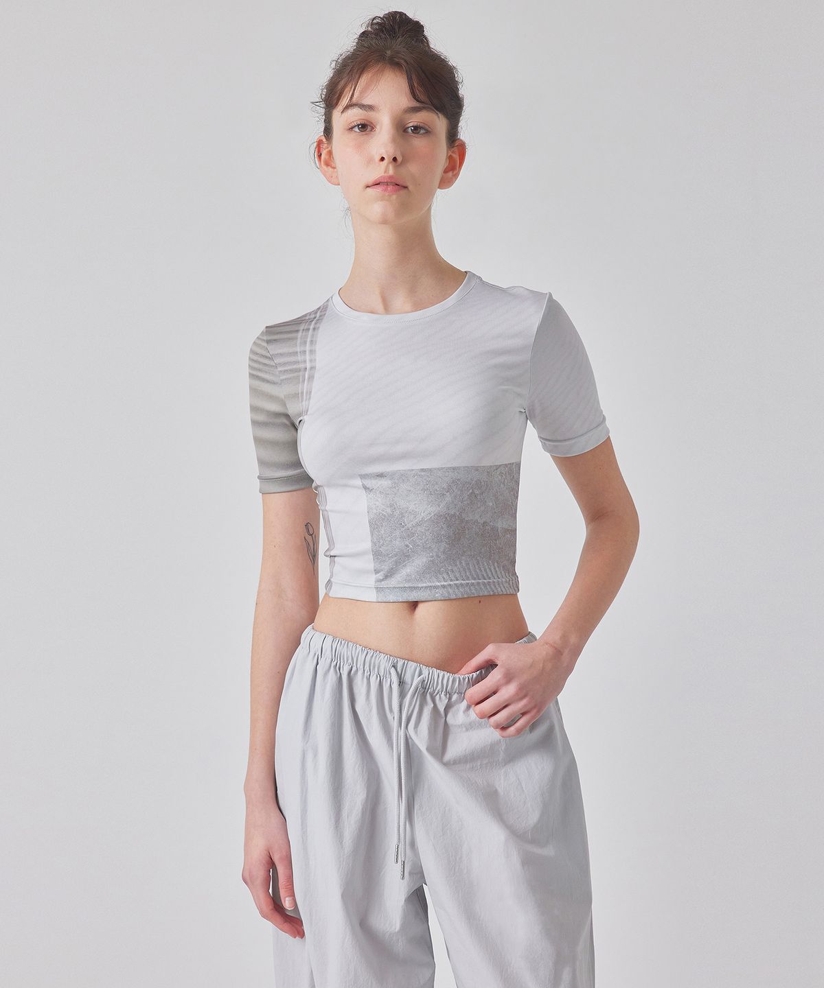 탑걸(TOPGIRL) DESERT-PRINTED SHORT SLEEVE TOP_T416TP106