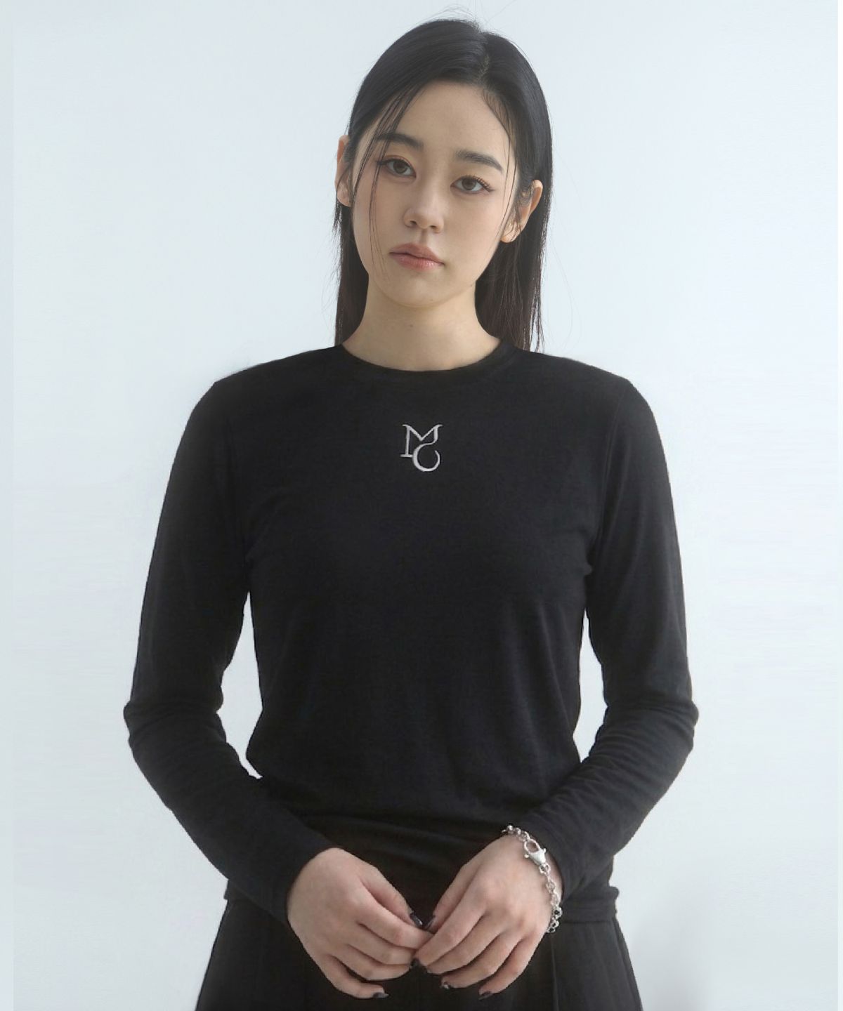 무아르모아(MOIREMOA) MO basic tee-Black