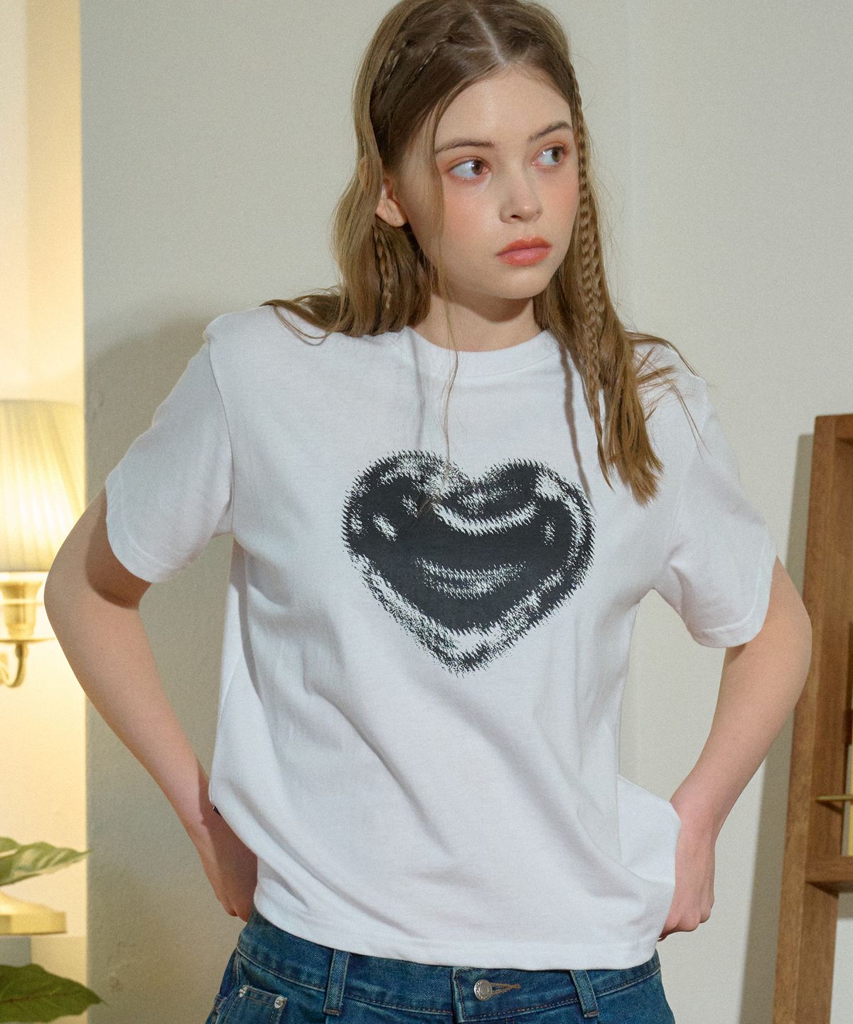 꼼파뇨(CPGN STUDIO) 러프 하트 크롭 반팔티 화이트